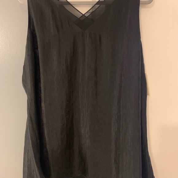 Beautiful Dressy Tank!! New With Tags!!! - Picture 4 of 7